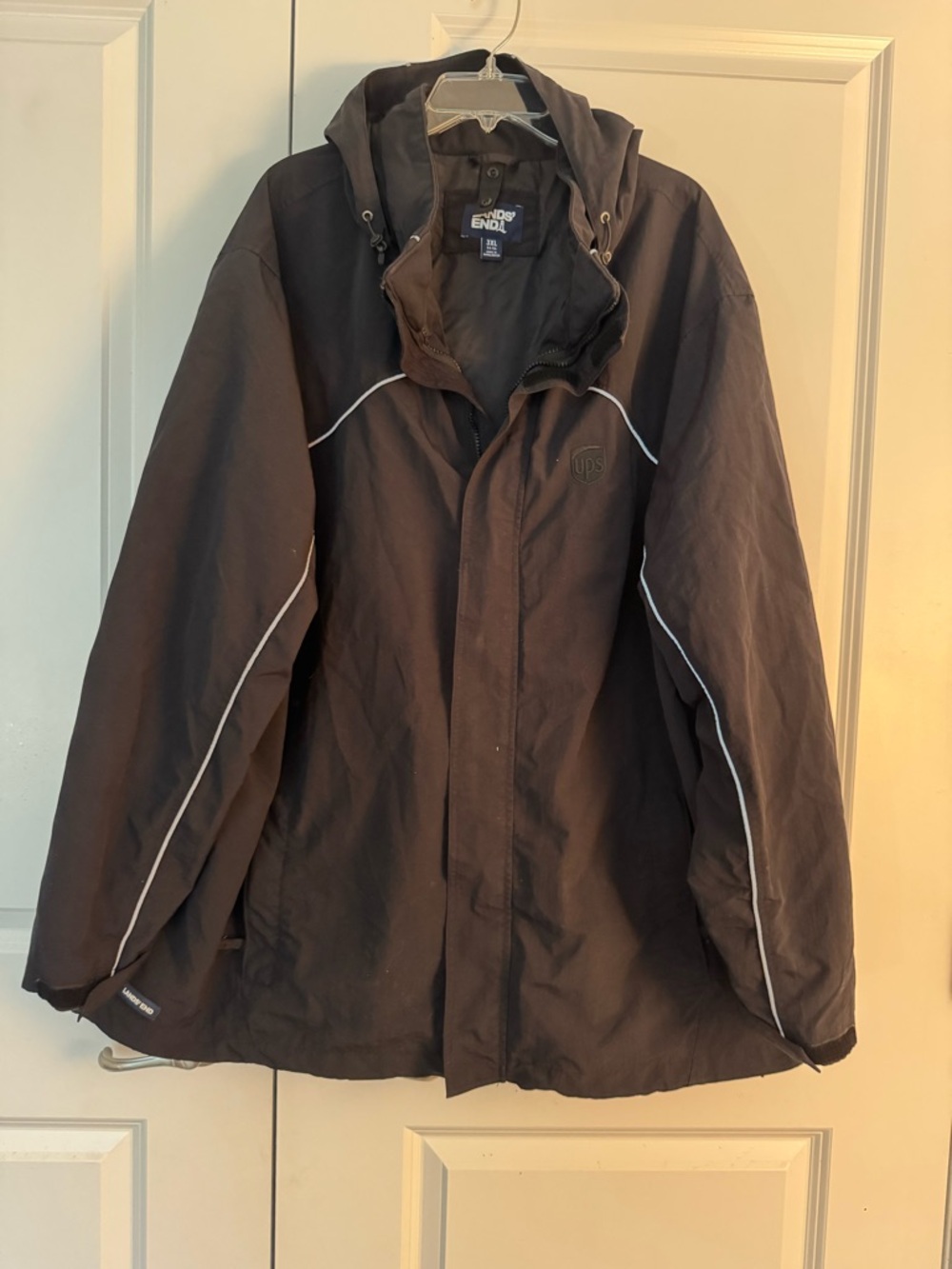Men’s UPS Lands' End Men's Brown Hooded Raincoat with Reflective Piping size 3xl